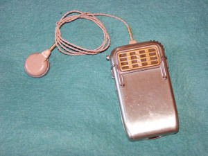 Sonotone Model 1010 Hearing Aid